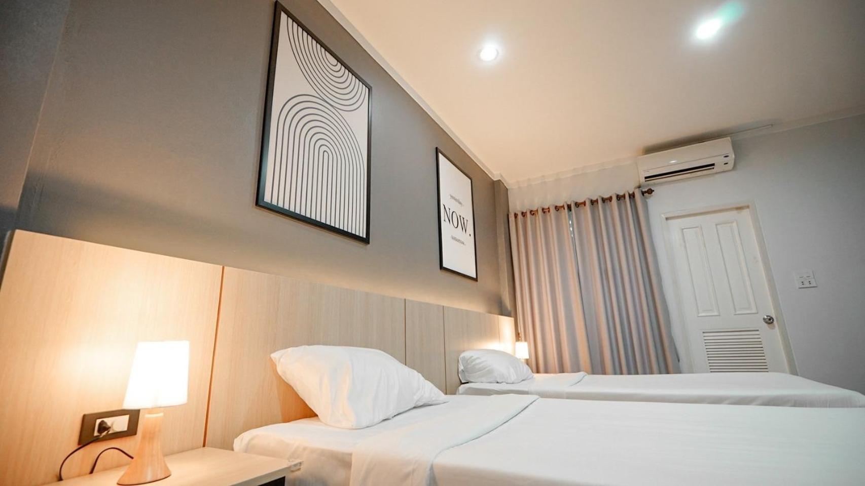 Boonsiri Boutique Hotel Sisaket Esterno foto