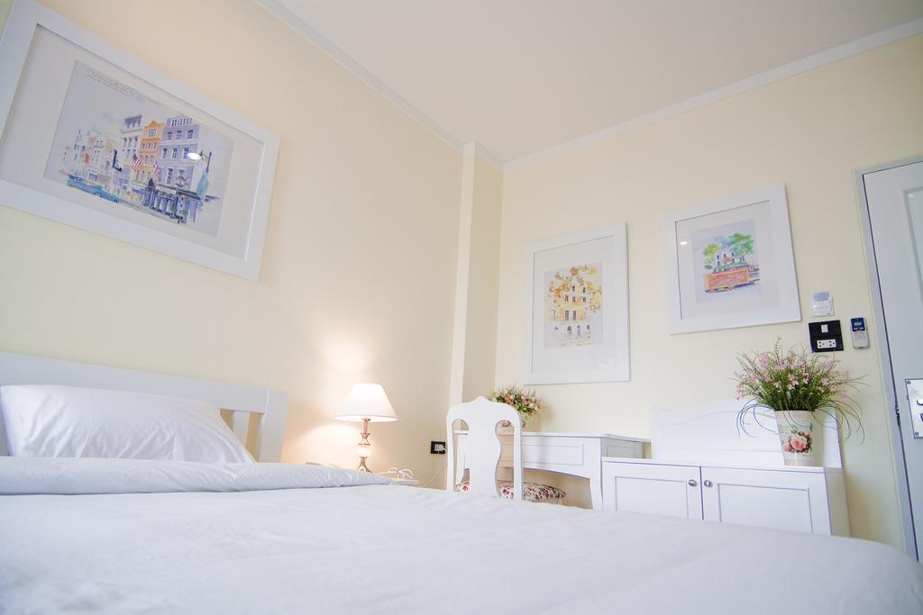 Boonsiri Boutique Hotel Sisaket Esterno foto