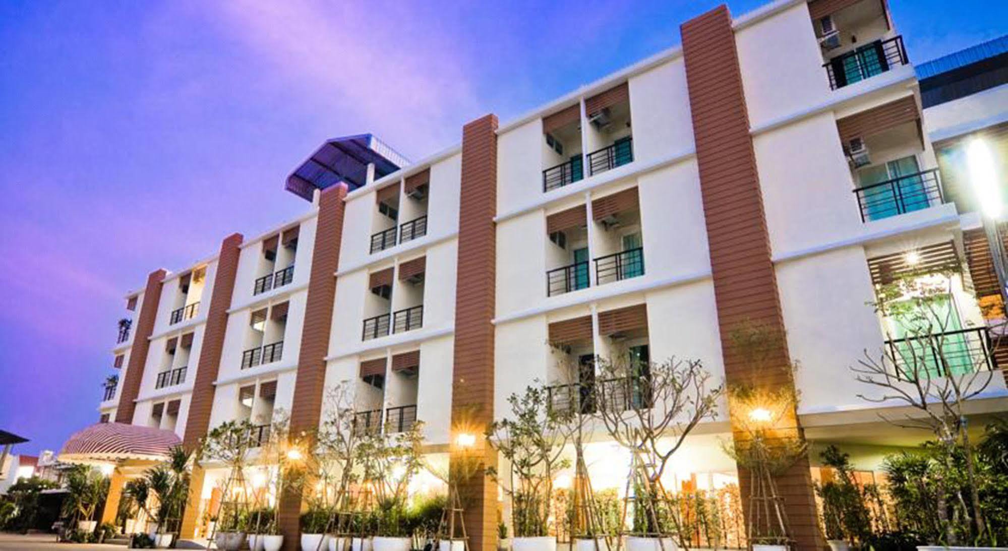 Boonsiri Boutique Hotel Sisaket Esterno foto